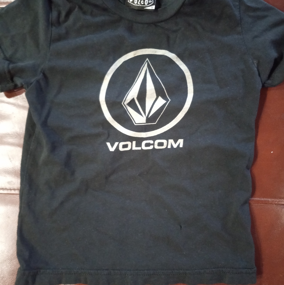 Volcom shirt